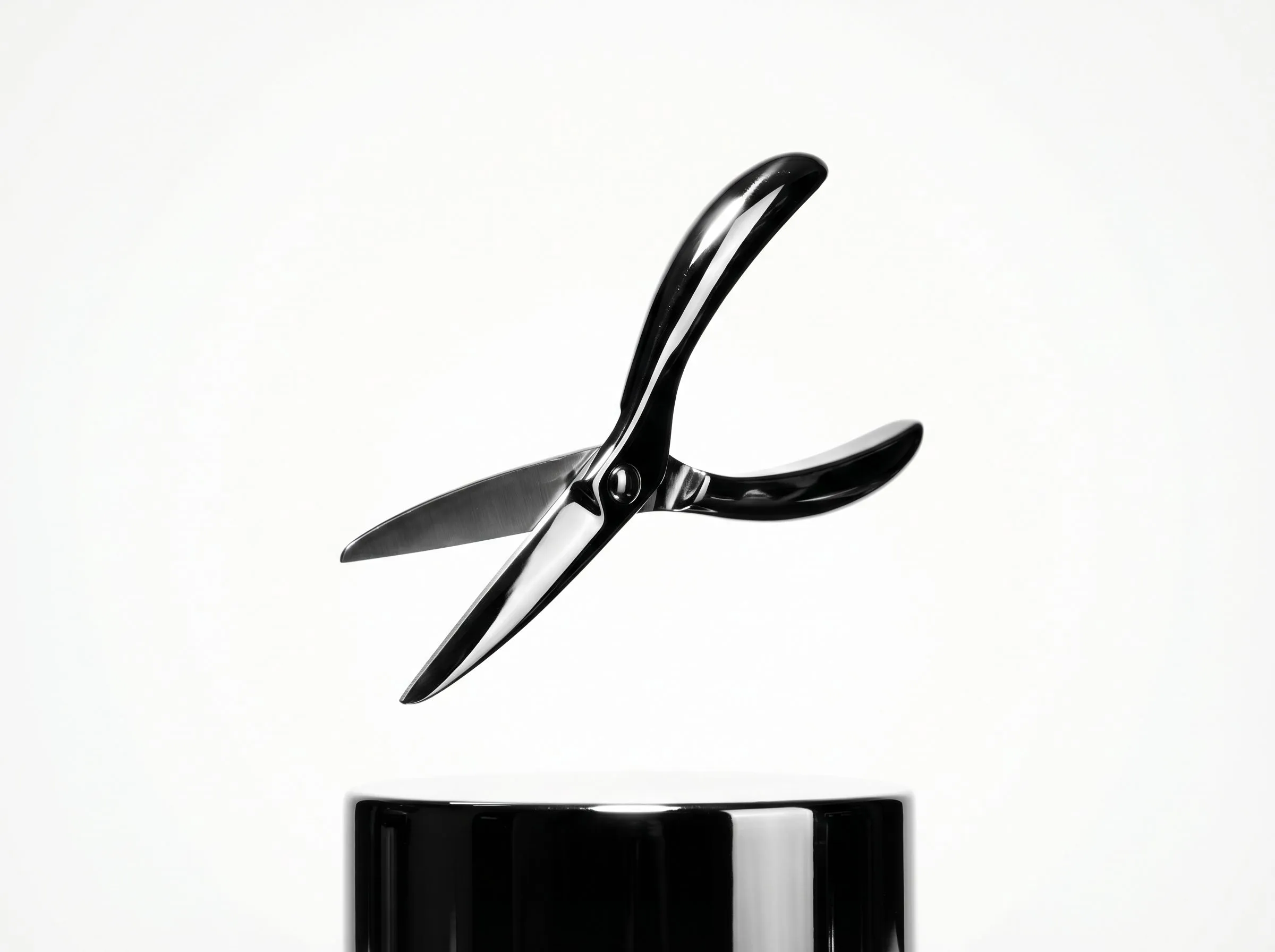 Retrato editorial en blanco y negro